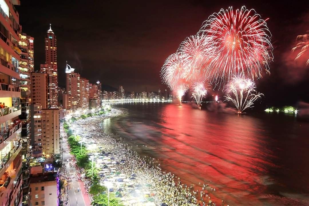 Fachada do Hotel Gênova em Balneário Camboriú