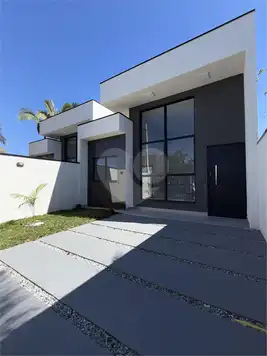 Casa com 3 quartos à venda em Centro - PR